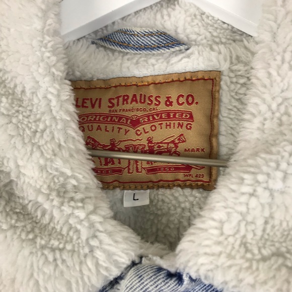 [Sold] Vintage Levi’s Trucker Jean Jacket Sherpa - Picture 4 of 8